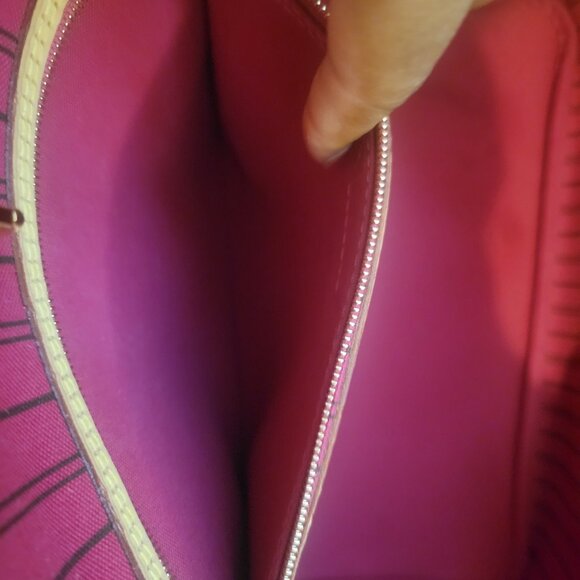 Louis Vuitton Neverfull MM- Monogram - Picture 7 of 11